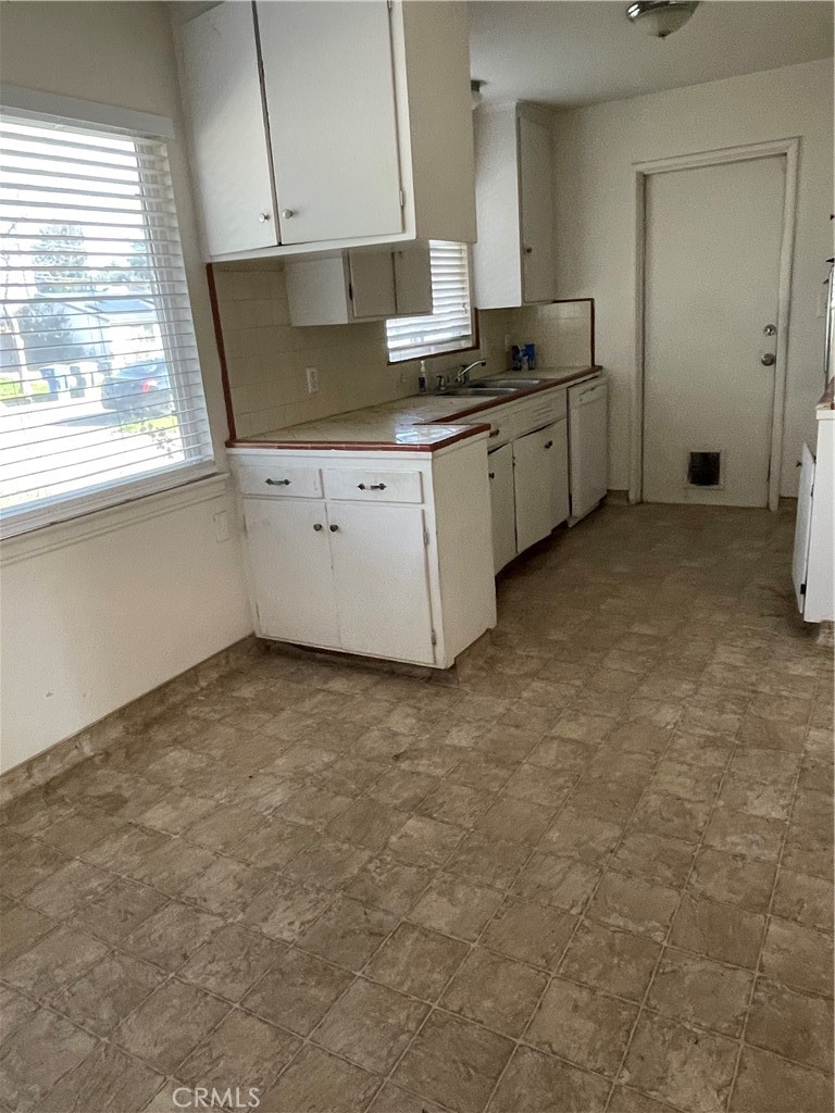 4467 N Van Dyke, Fresno, CA 93705