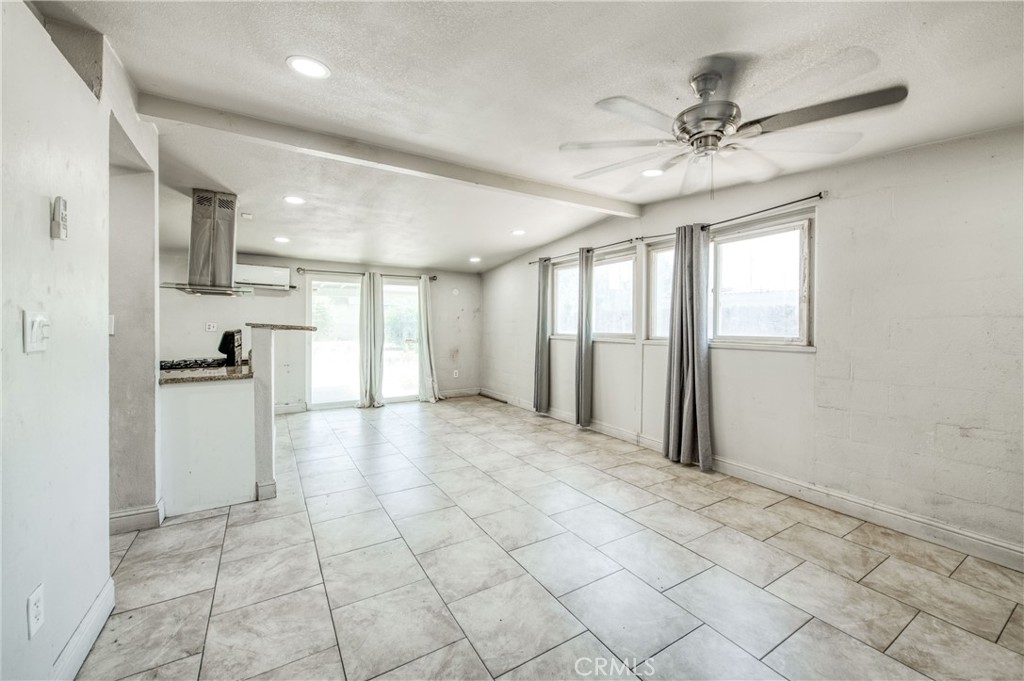 2326 E Hampton, Fresno, CA 93726