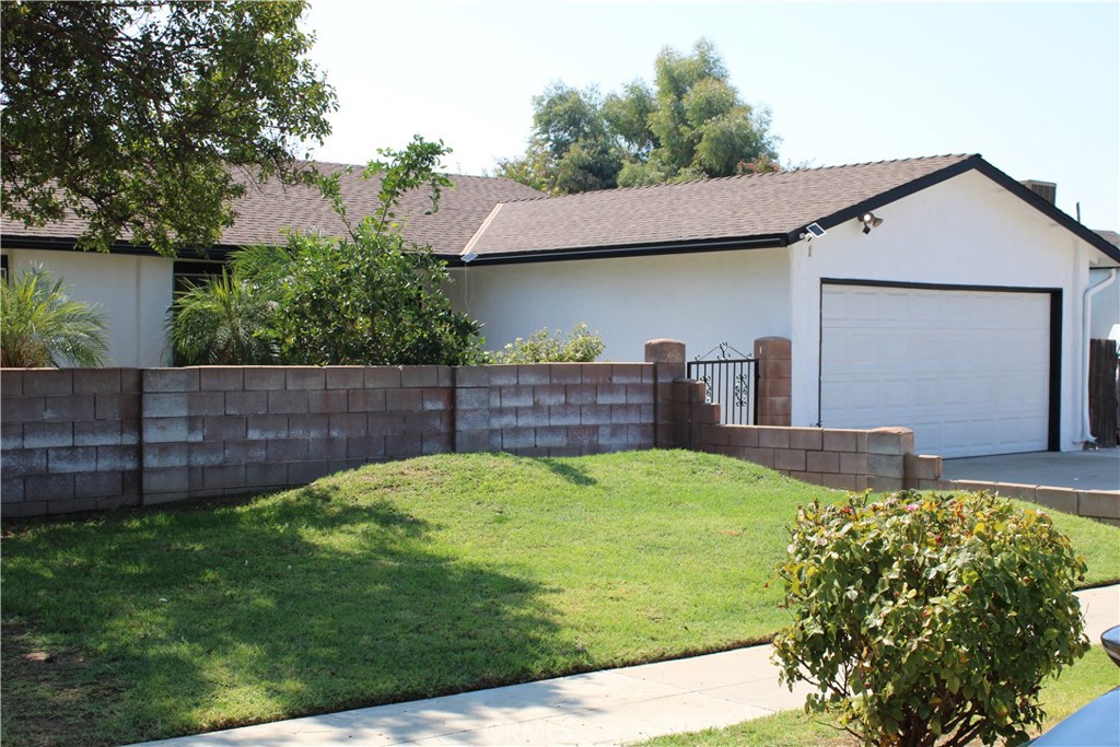 5822 E Ramona, Fresno, CA 93727