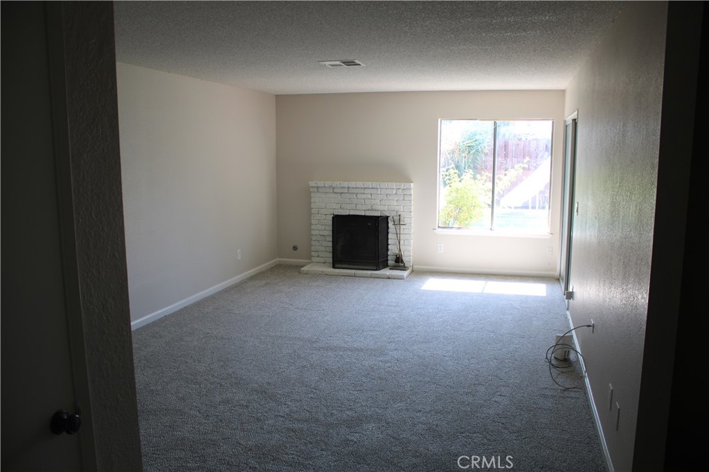 5822 E Ramona, Fresno, CA 93727