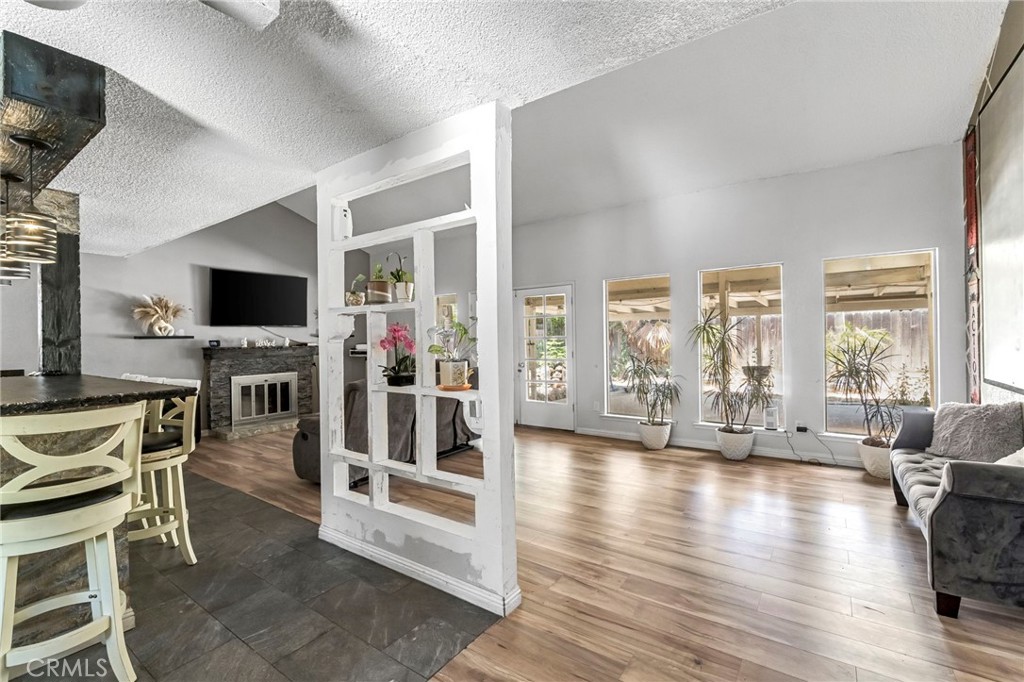 4883 E Geary St, Fresno, CA 93725