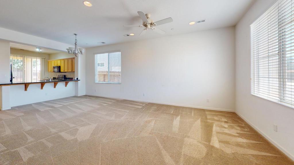 7392 Robinson, Fresno, CA 93737