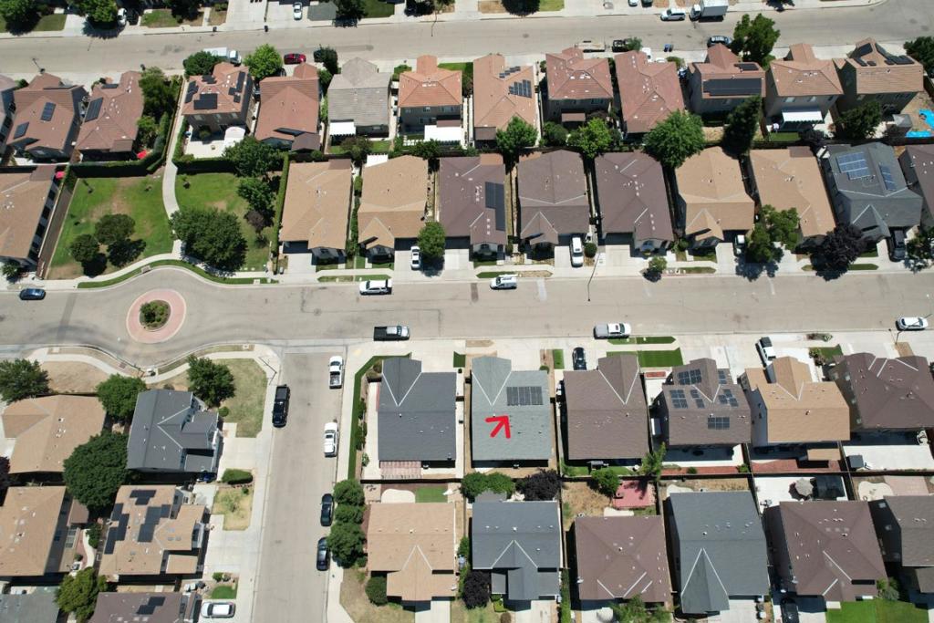7392 Robinson, Fresno, CA 93737