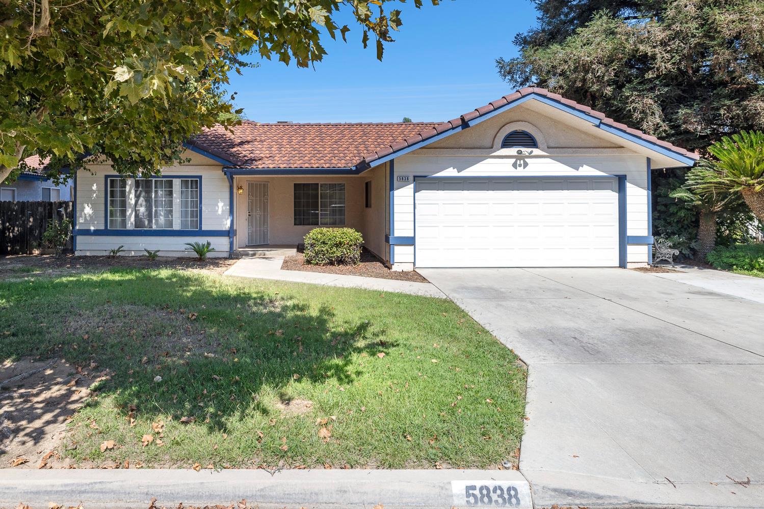 5838 W Fallon Ave, Fresno, CA 93722