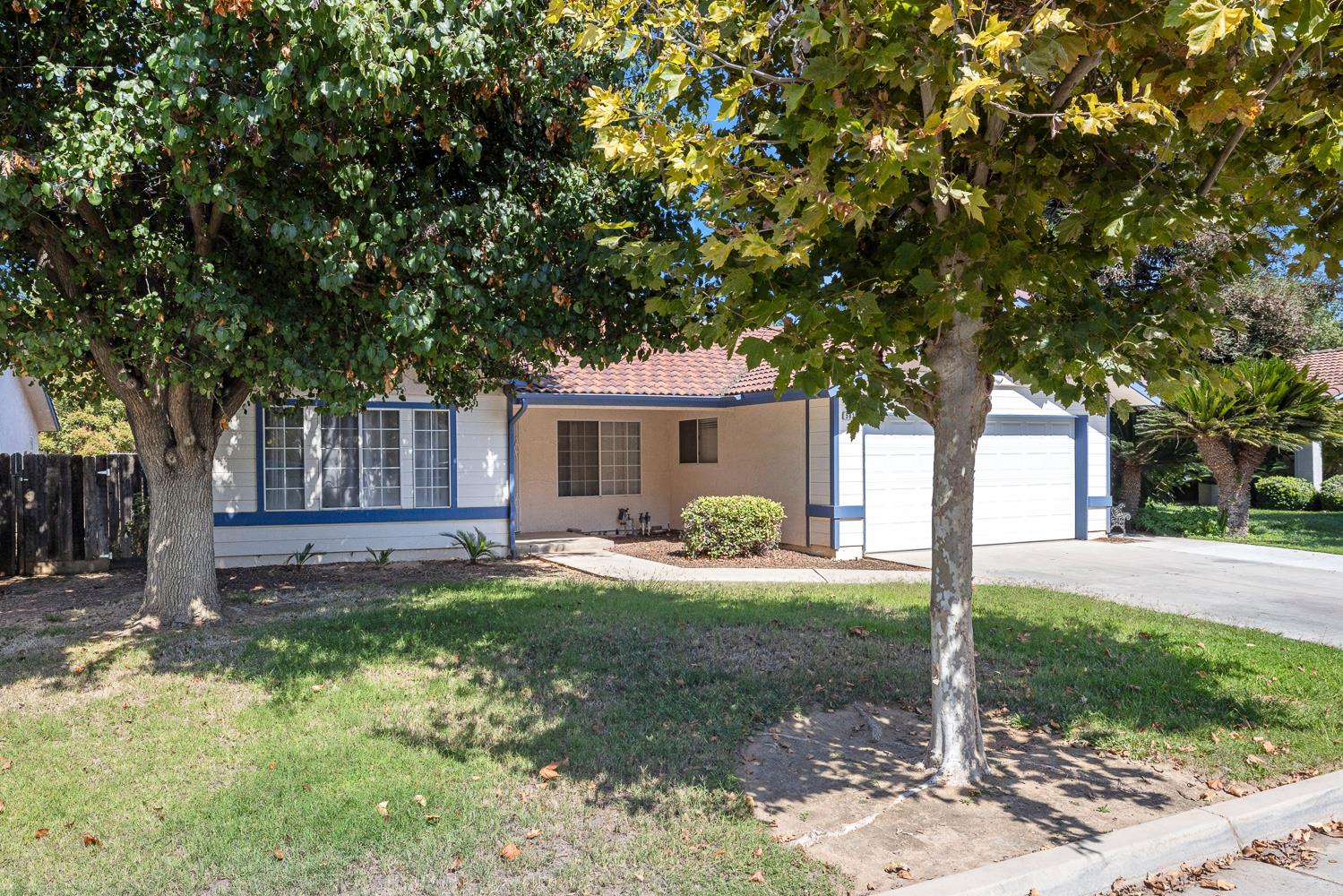 5838 W Fallon Ave, Fresno, CA 93722