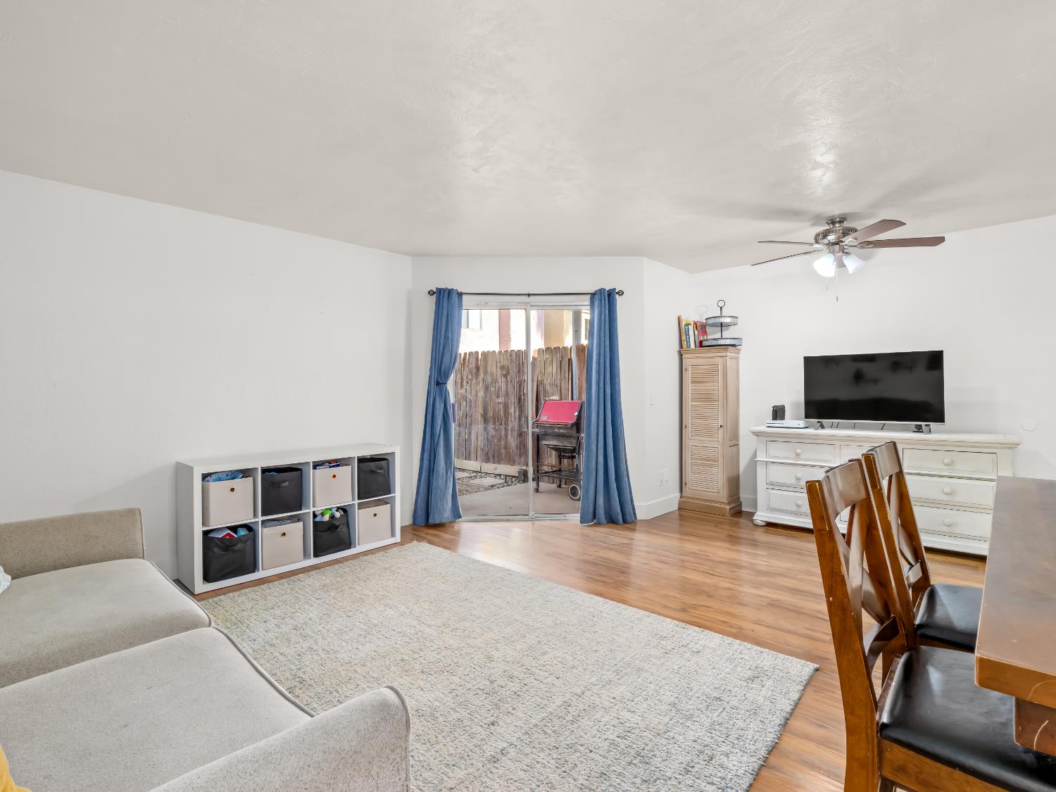 3670 W Terrace Ave, Fresno, CA 93722