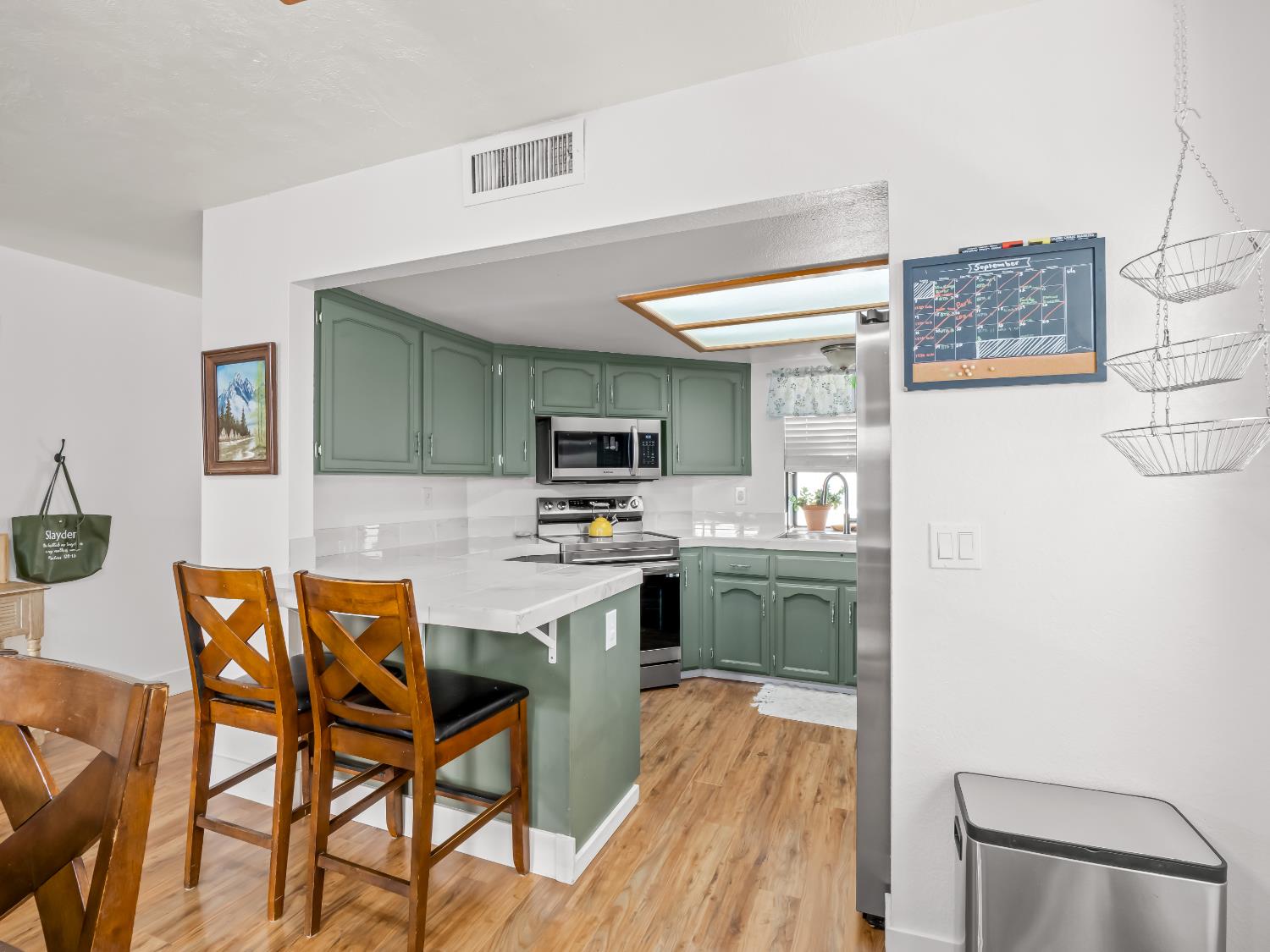 3670 W Terrace Ave, Fresno, CA 93722