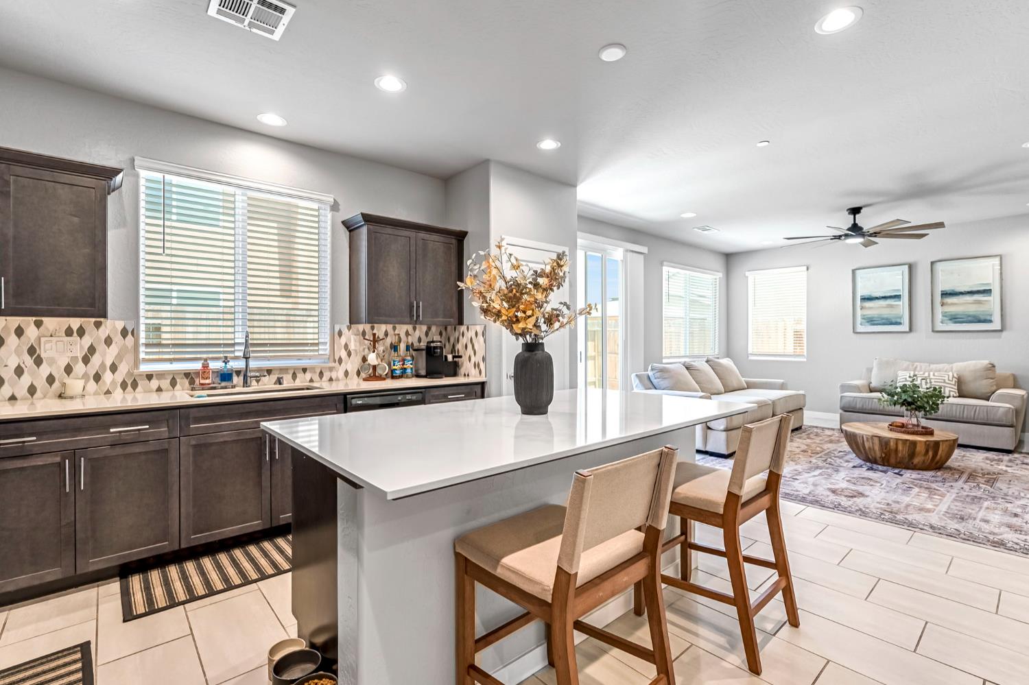 6122 W Swift Ave, Fresno, CA 93723