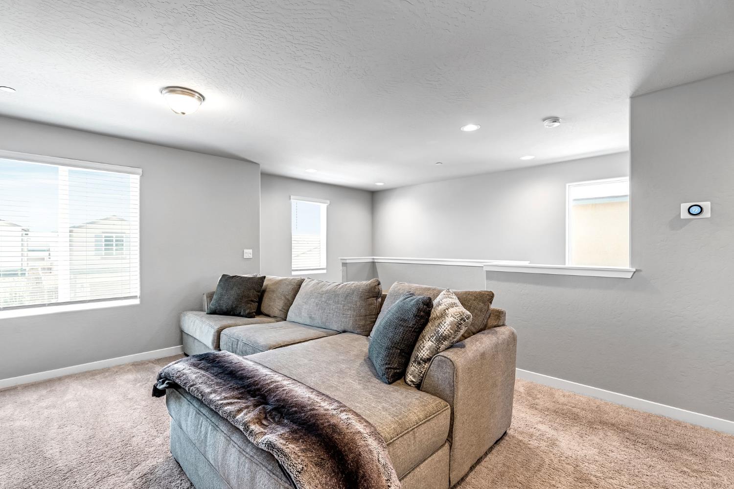 6122 W Swift Ave, Fresno, CA 93723