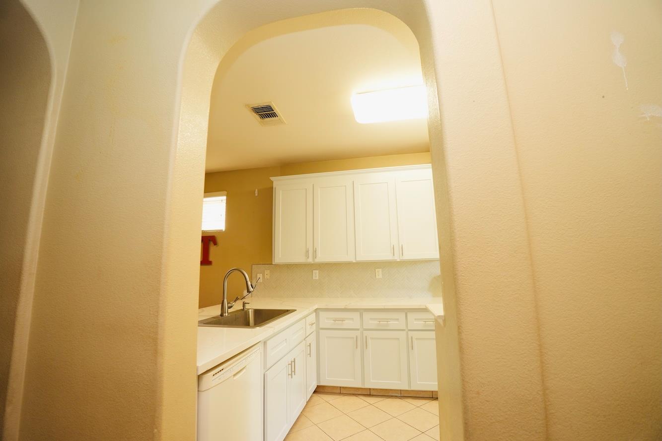 4626 W Javier Way, Fresno, CA 93722