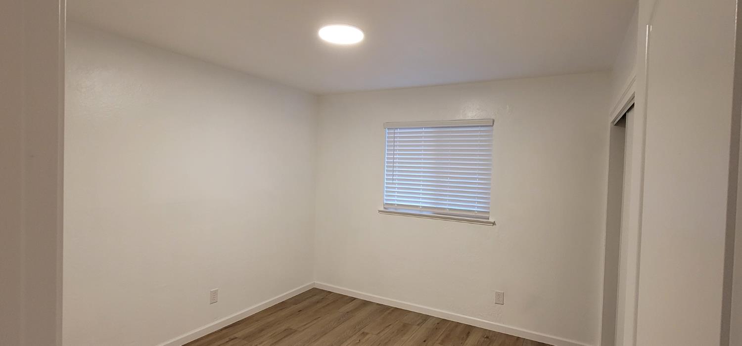 1540 W Ashcroft Ave, Fresno, CA 93705