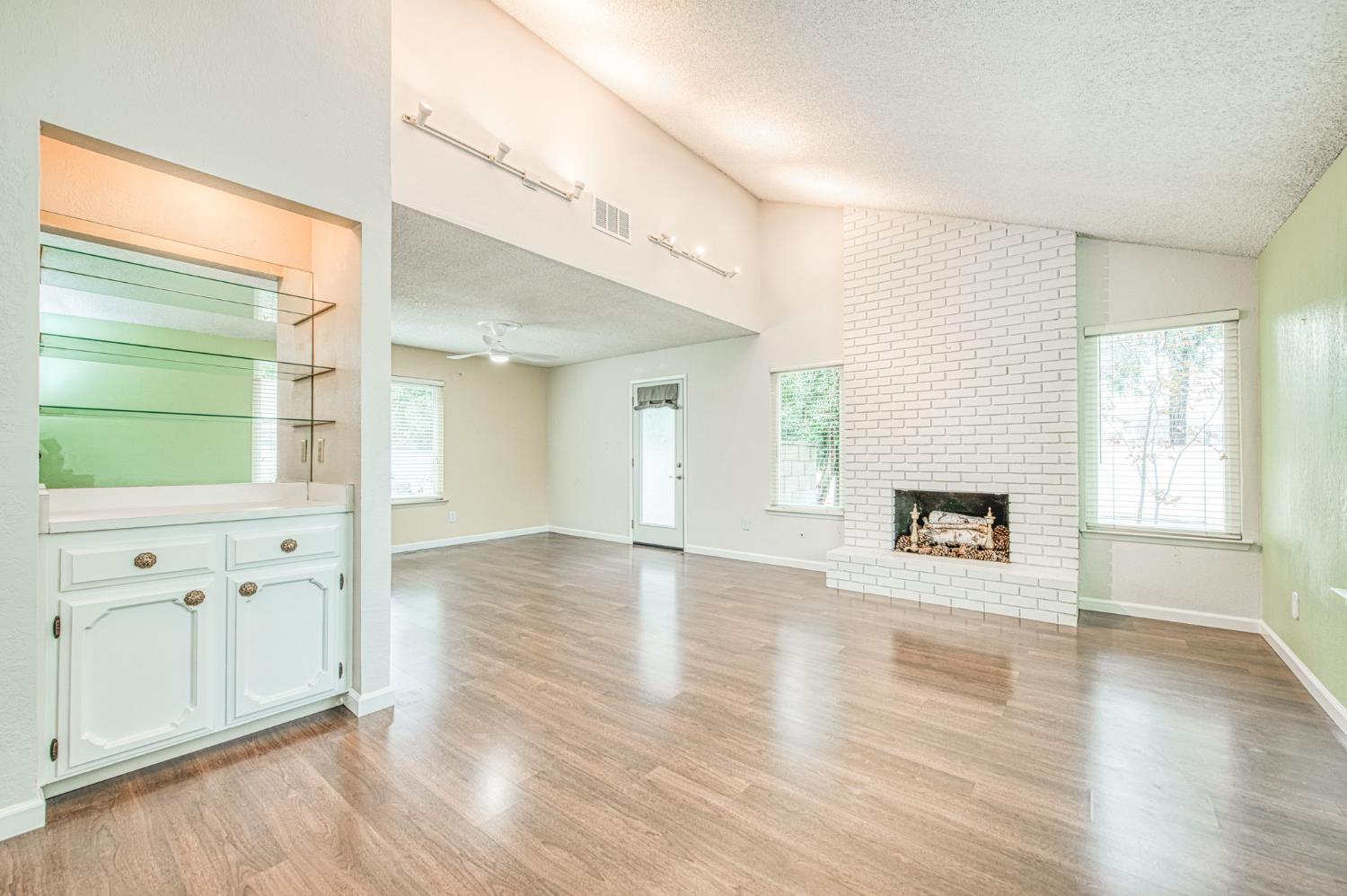 3338 E Menlo Ave, Fresno, CA 93710