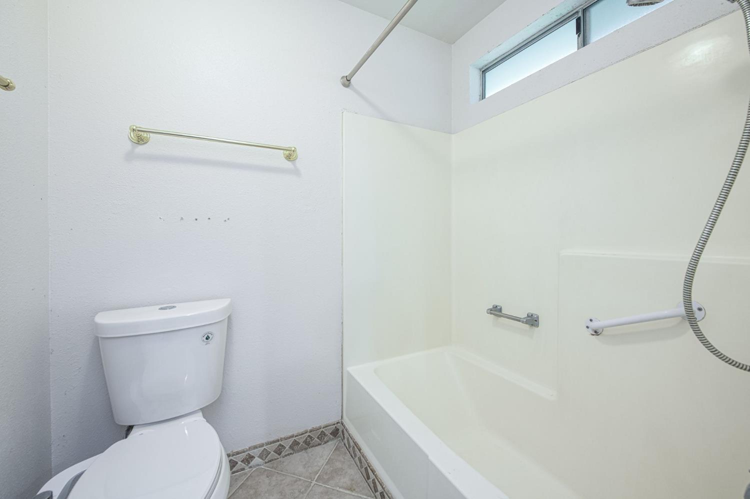 3338 E Menlo Ave, Fresno, CA 93710