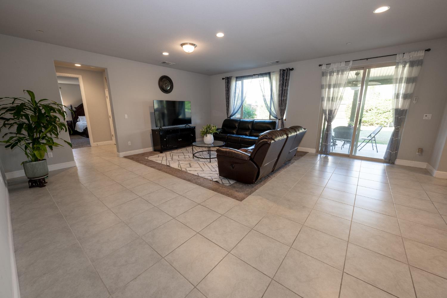 7330 E Princeton Ave, Fresno, CA 93737