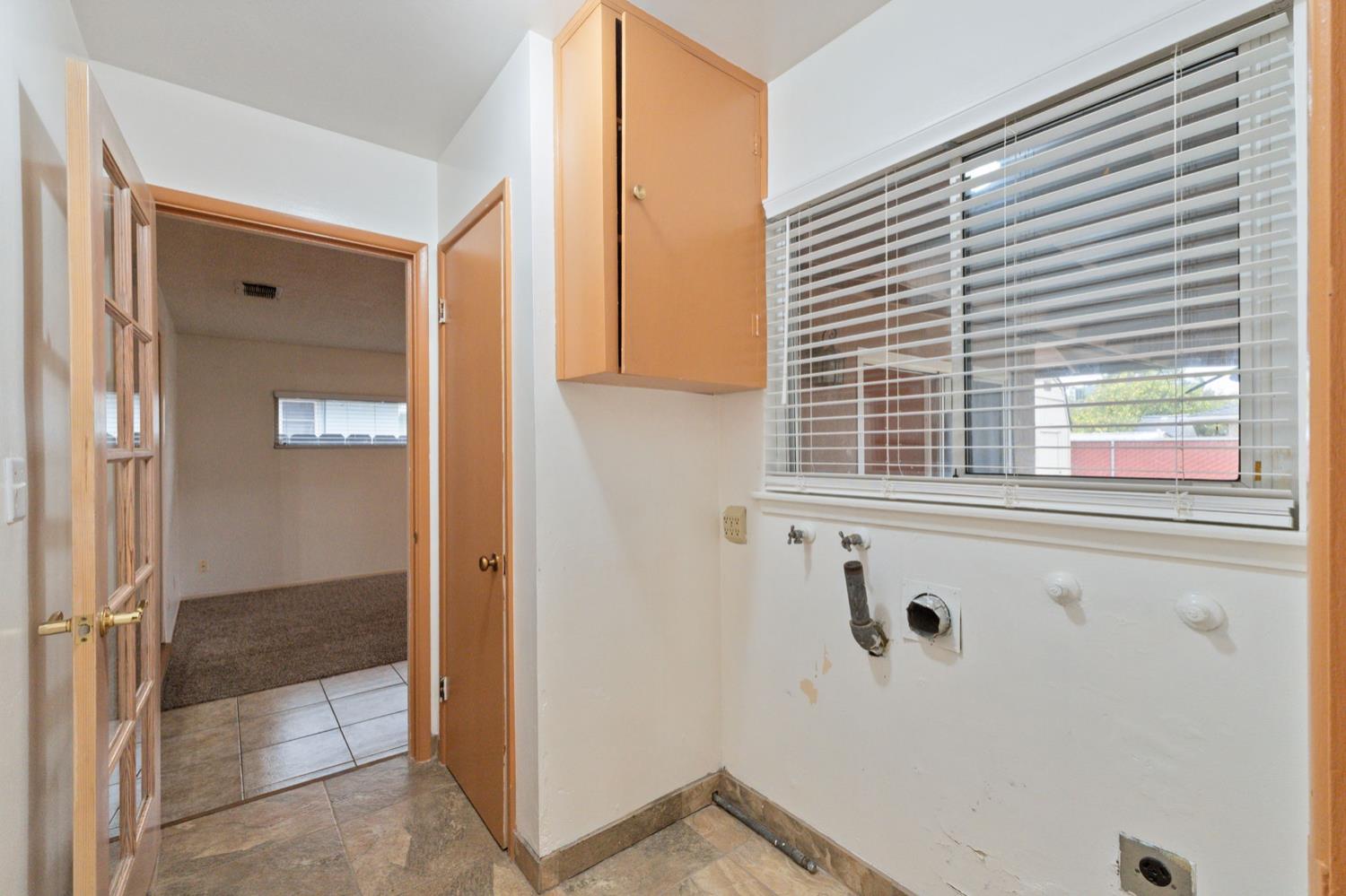 1421 W Michigan Ave, Fresno, CA 93705