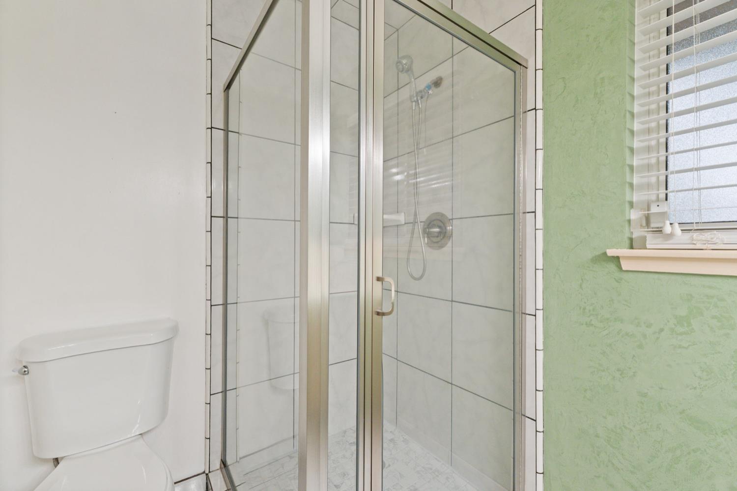 1421 W Michigan Ave, Fresno, CA 93705