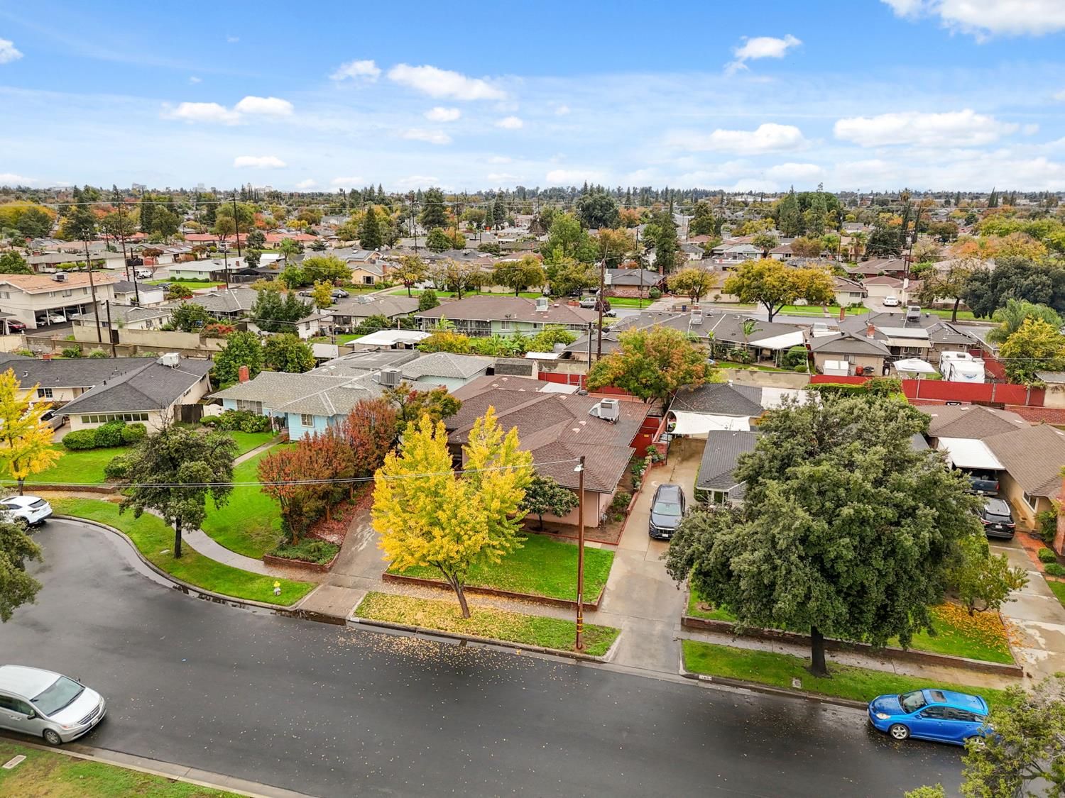 1421 W Michigan Ave, Fresno, CA 93705