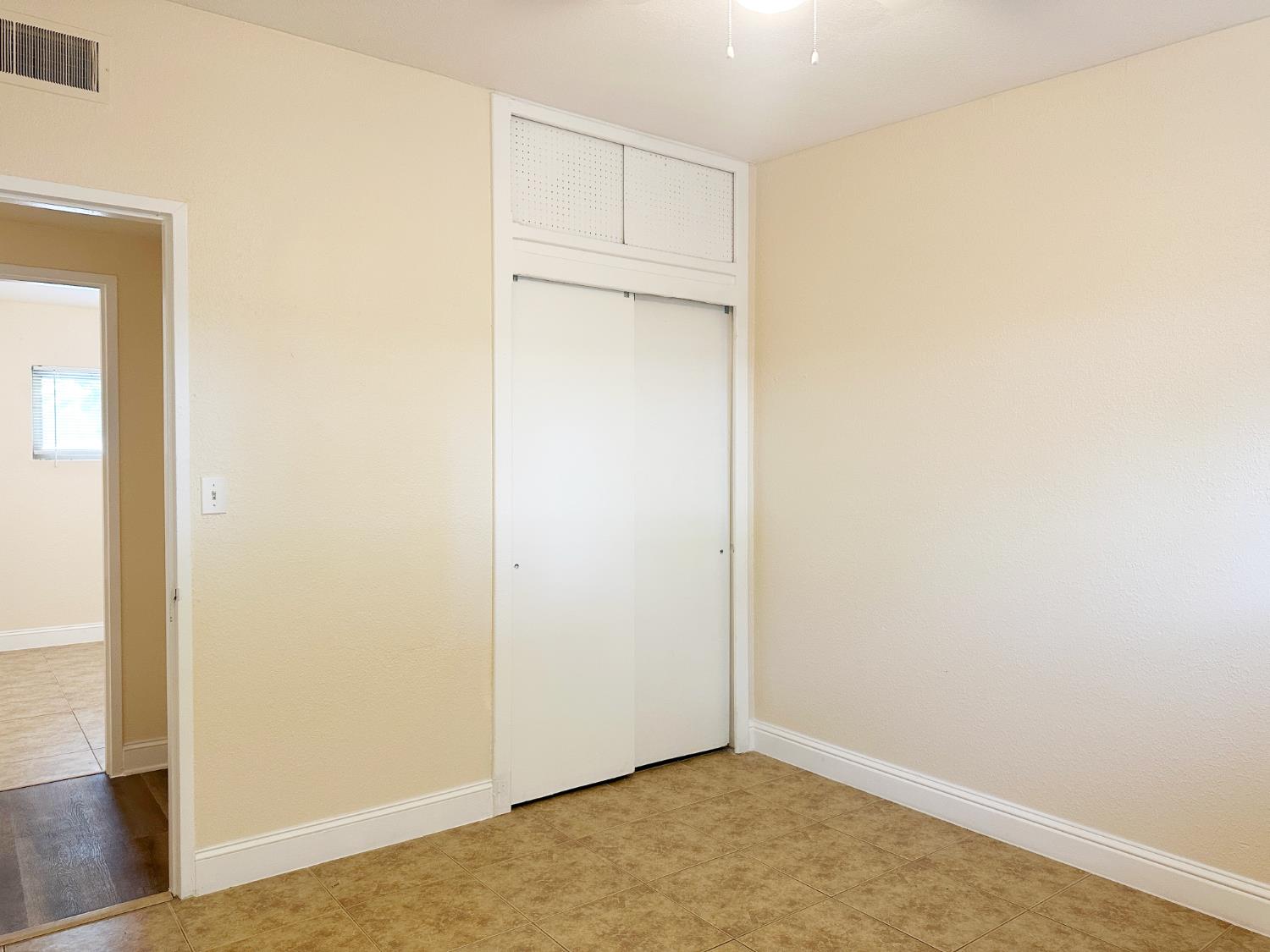 2723 E Lansing Way, Fresno, CA 93726