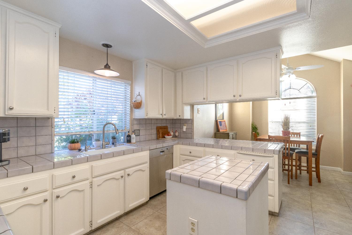 1204 E Salem Ave, Fresno, CA 93720