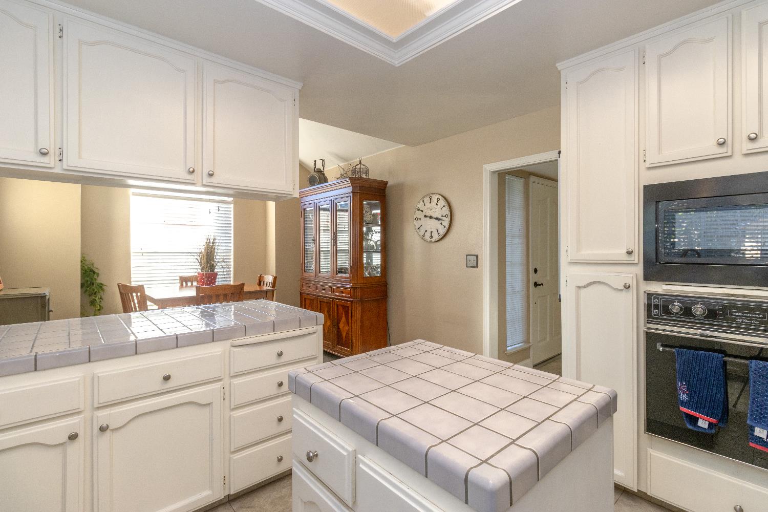 1204 E Salem Ave, Fresno, CA 93720