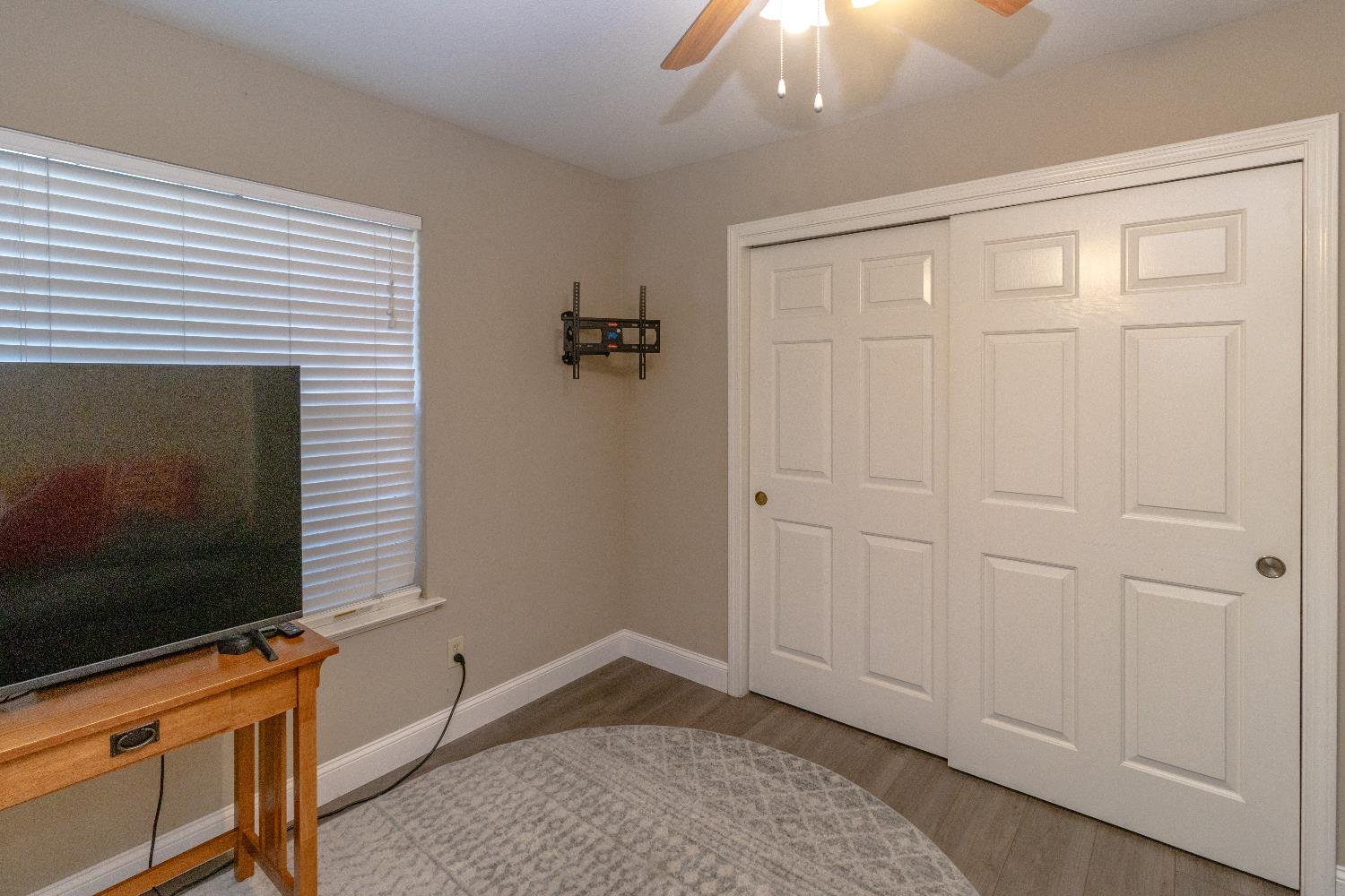 1204 E Salem Ave, Fresno, CA 93720