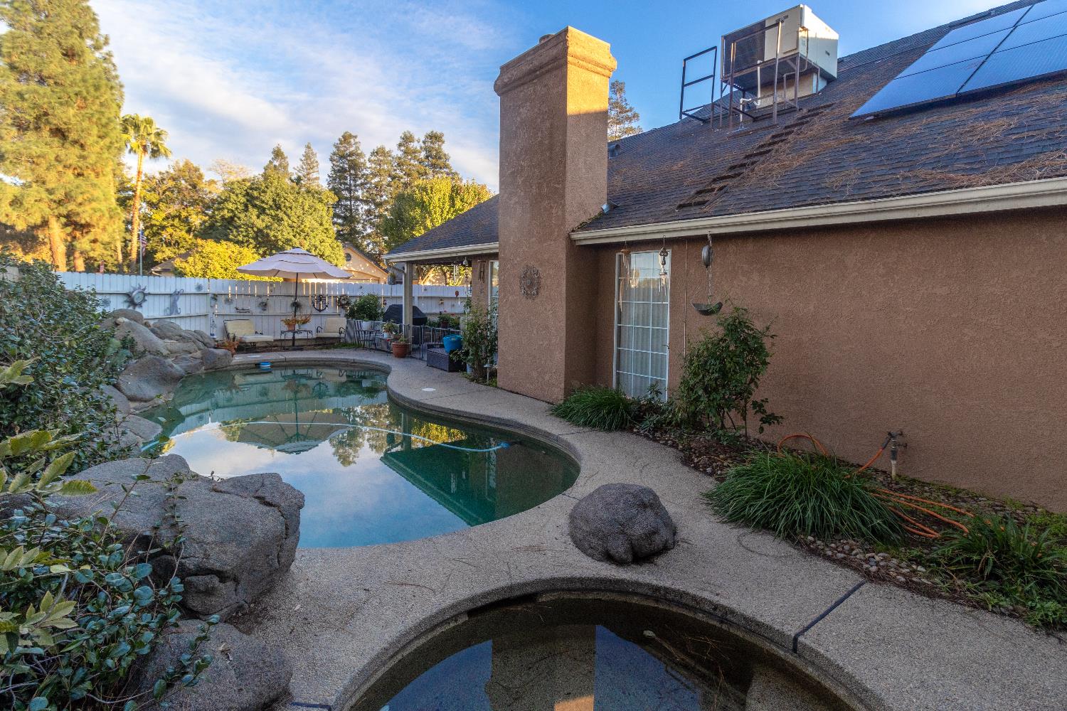 1204 E Salem Ave, Fresno, CA 93720