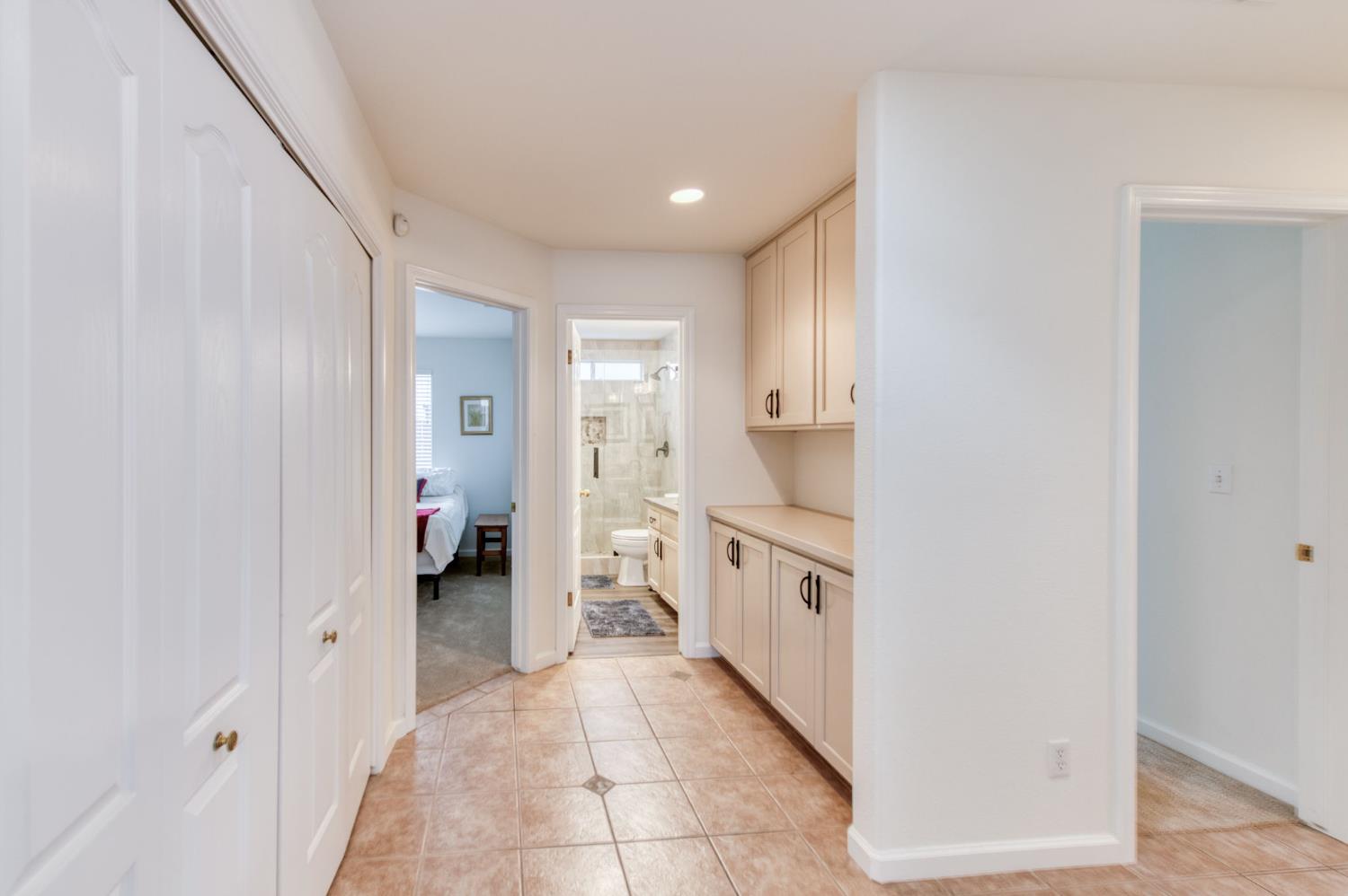 2443 E Rush Ave, Fresno, CA 93730