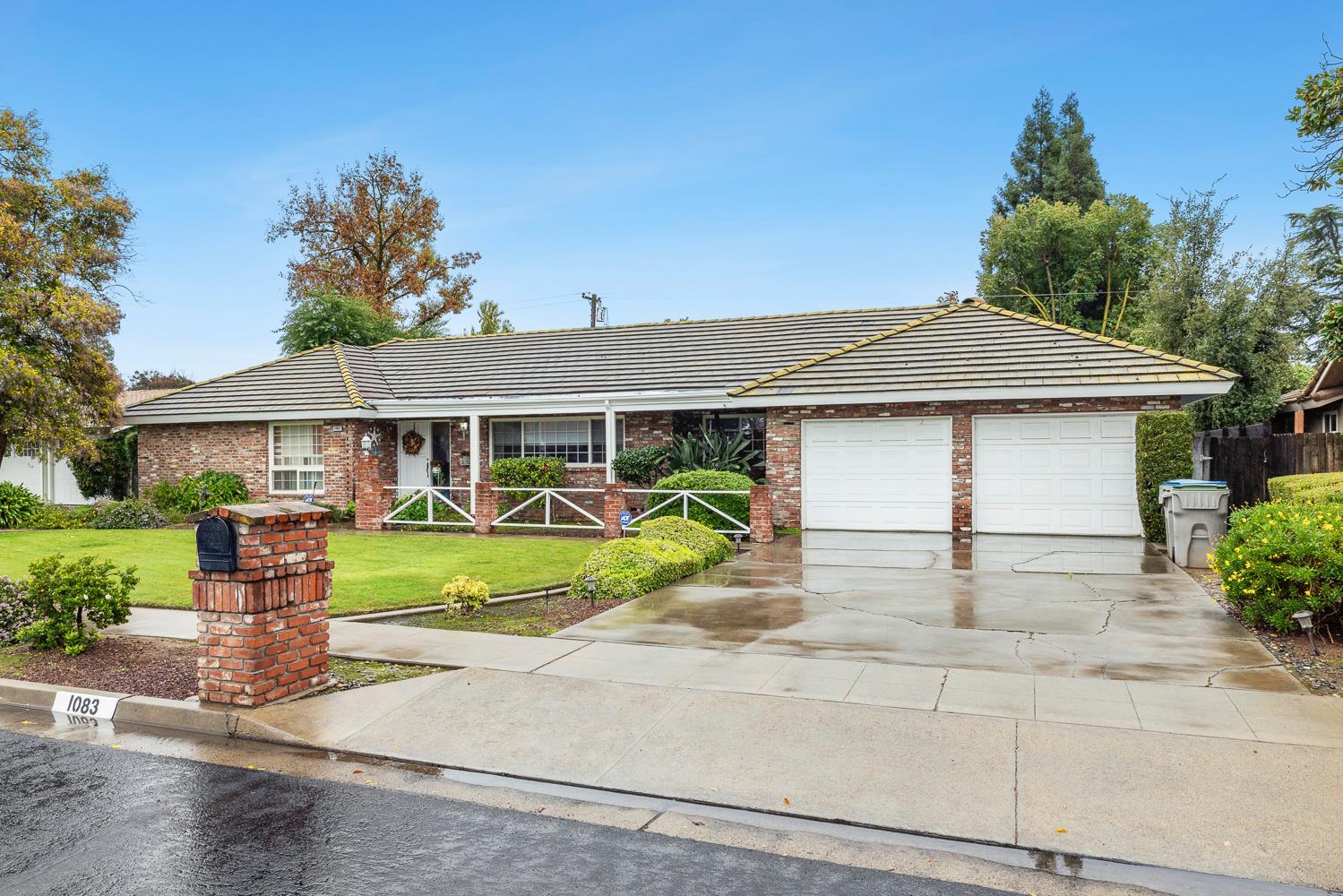 1083 W Escalon Ave, Fresno, CA 93711