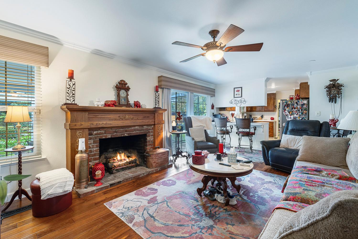 1083 W Escalon Ave, Fresno, CA 93711