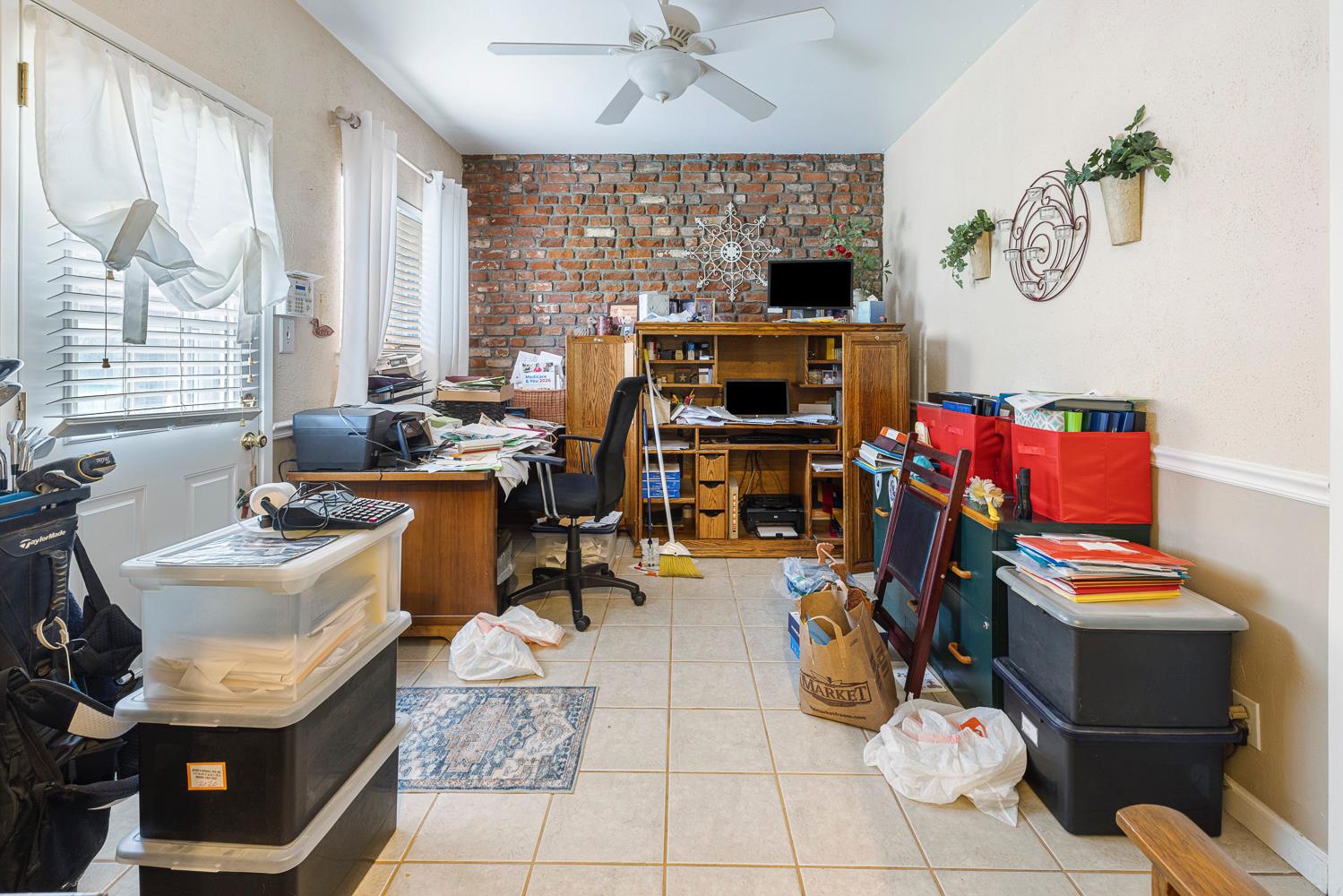 1083 W Escalon Ave, Fresno, CA 93711