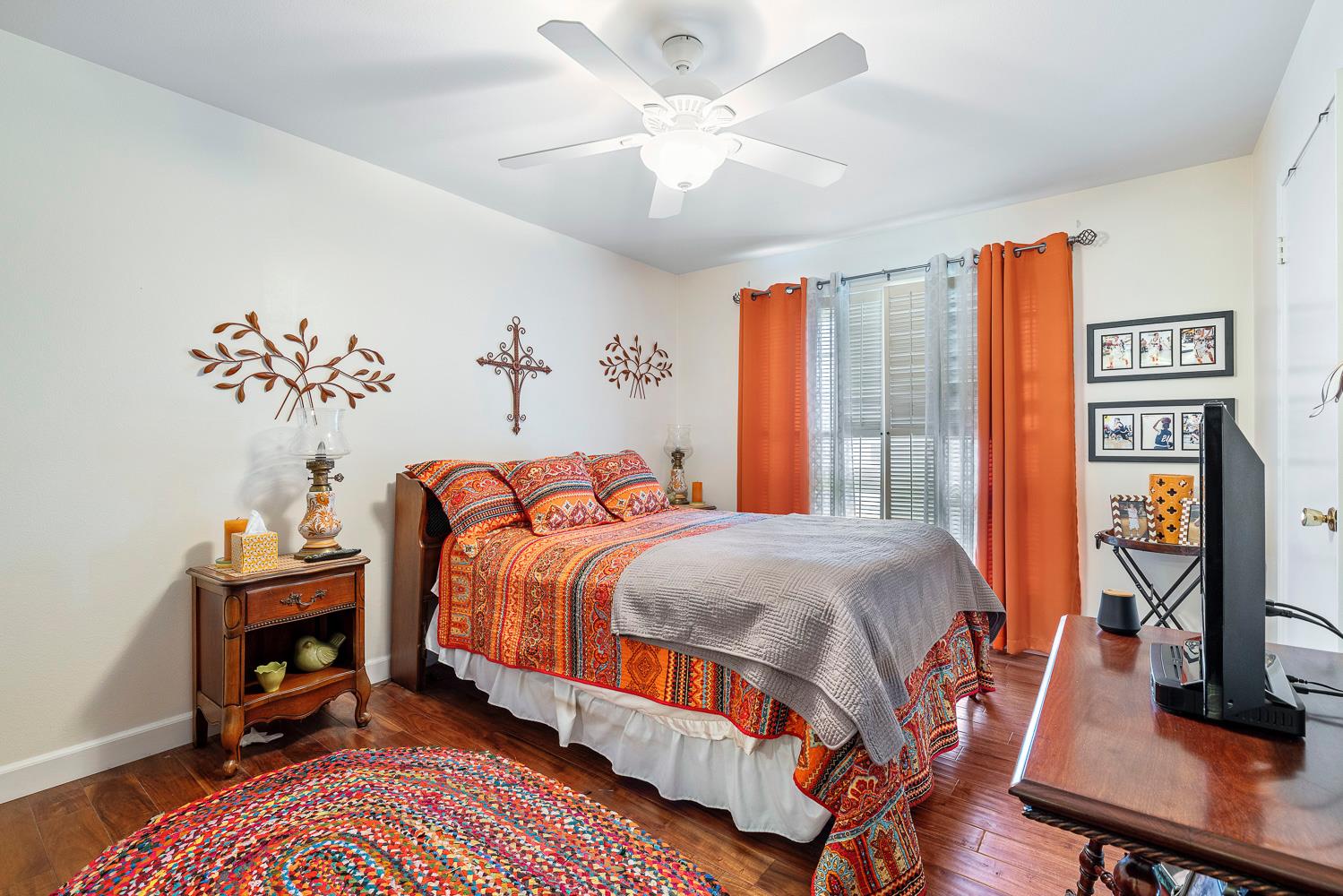 1083 W Escalon Ave, Fresno, CA 93711