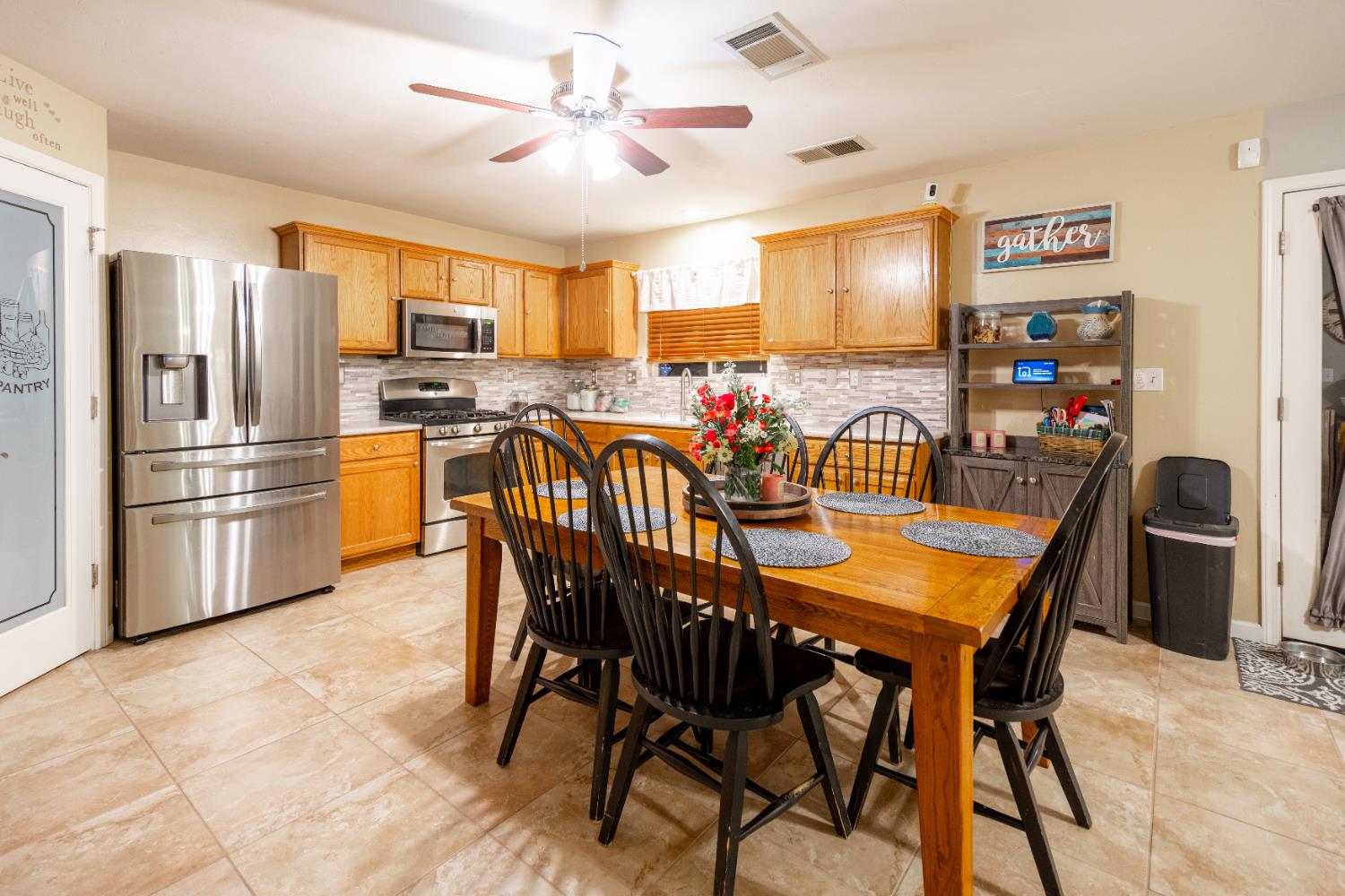 6165 E Heaton, Fresno, CA 93727