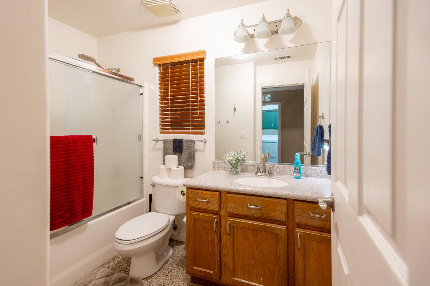 6165 E Heaton, Fresno, CA 93727