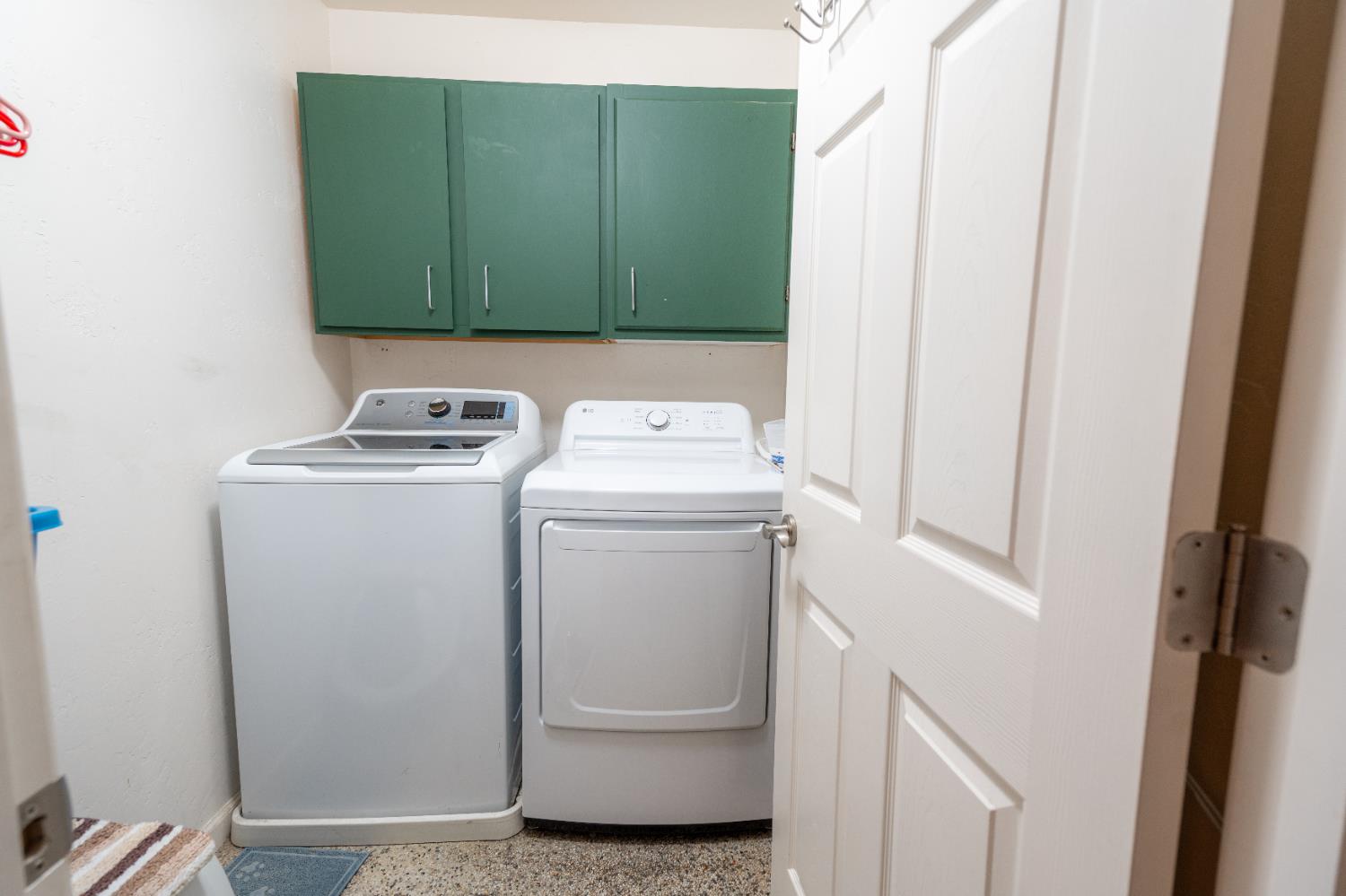 6165 E Heaton, Fresno, CA 93727