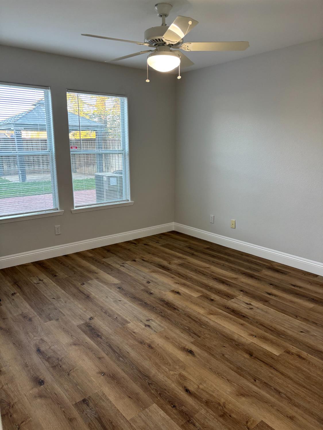 4774 W Oswego Ave, Fresno, CA 93722