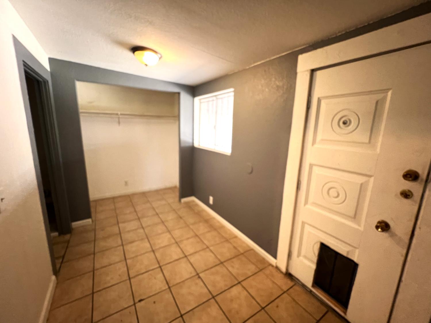 3223 E Madison Ave, Fresno, CA 93702