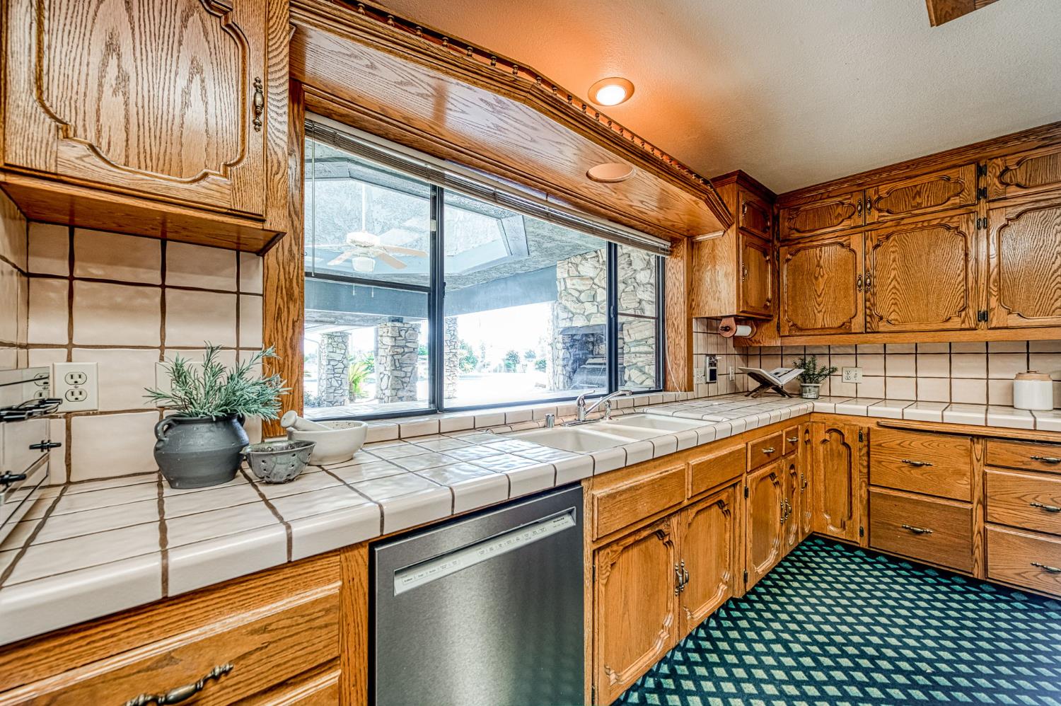 424 N De Wolf Ave, Fresno, CA 93737