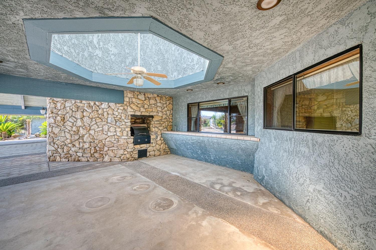 424 N De Wolf Ave, Fresno, CA 93737