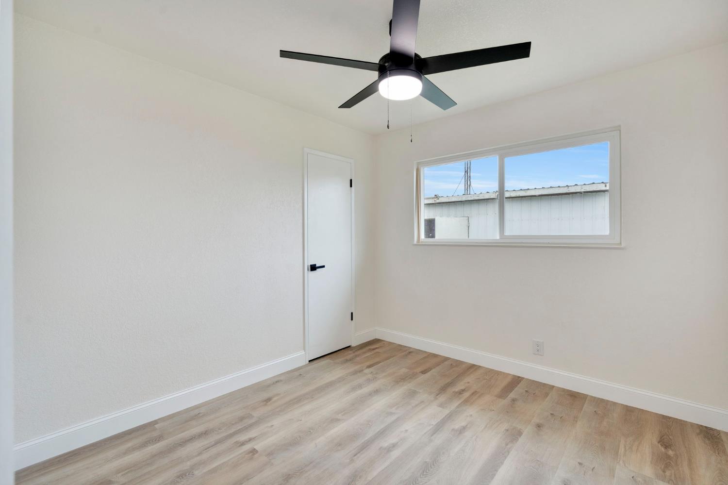 557 E Fantz Ave, Fresno, CA 93706