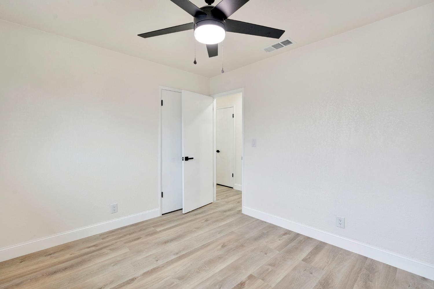 557 E Fantz Ave, Fresno, CA 93706