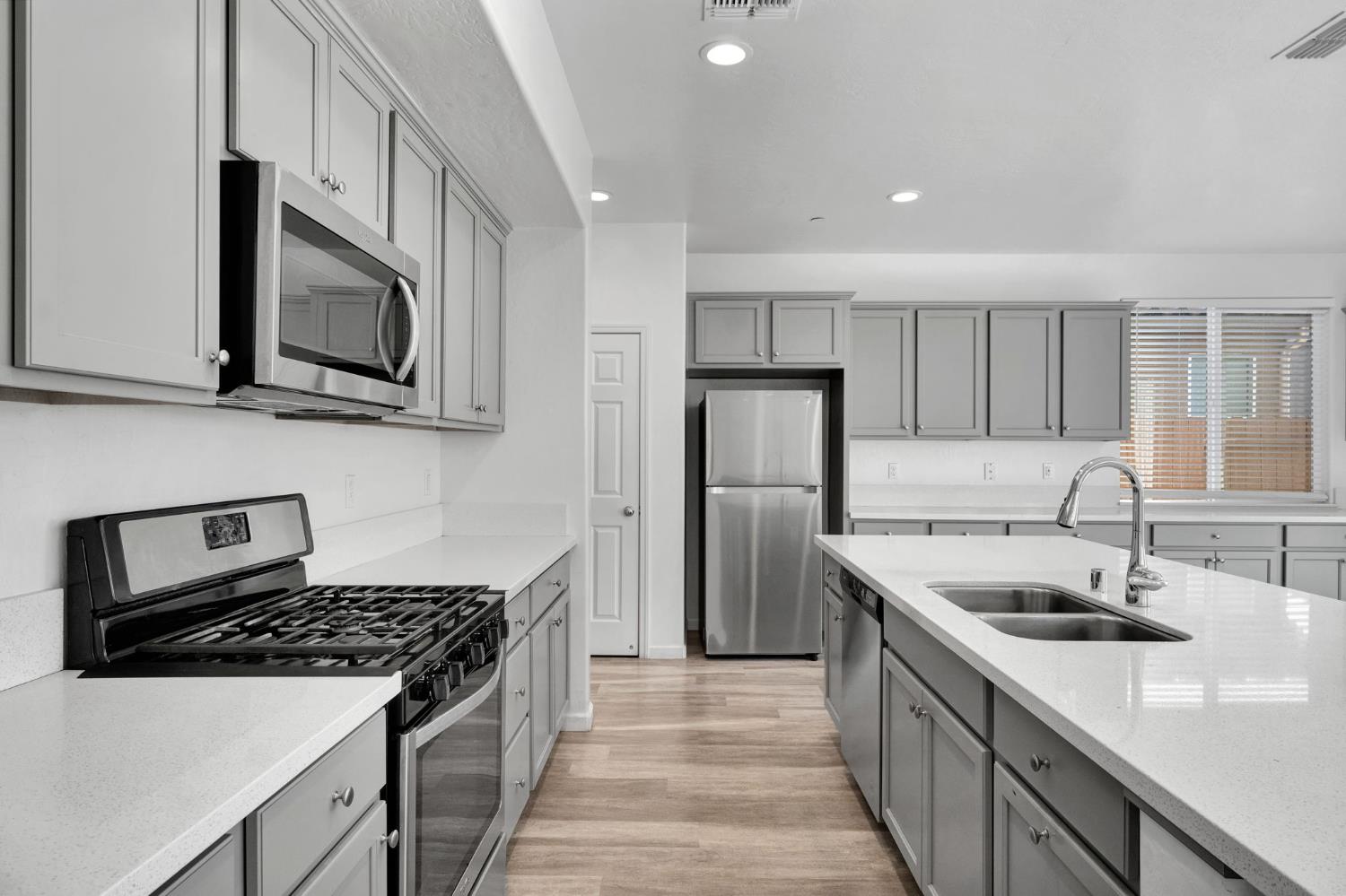 6647 E Vassar Ave, Fresno, CA 93727