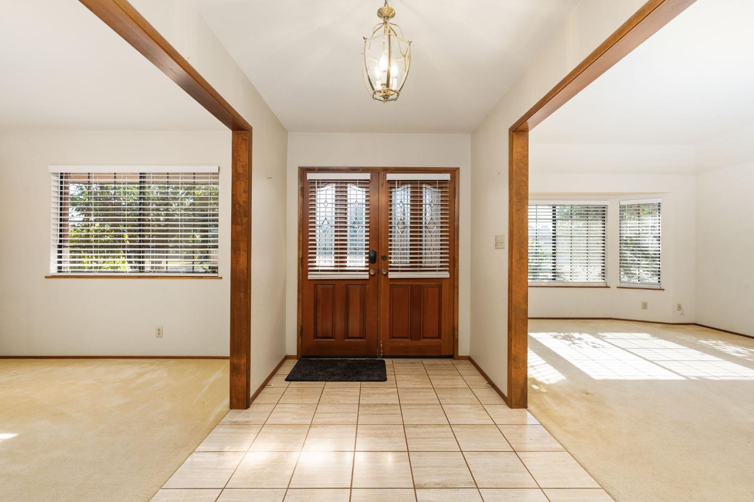 1544 E Jordan Ave, Fresno, CA 93720