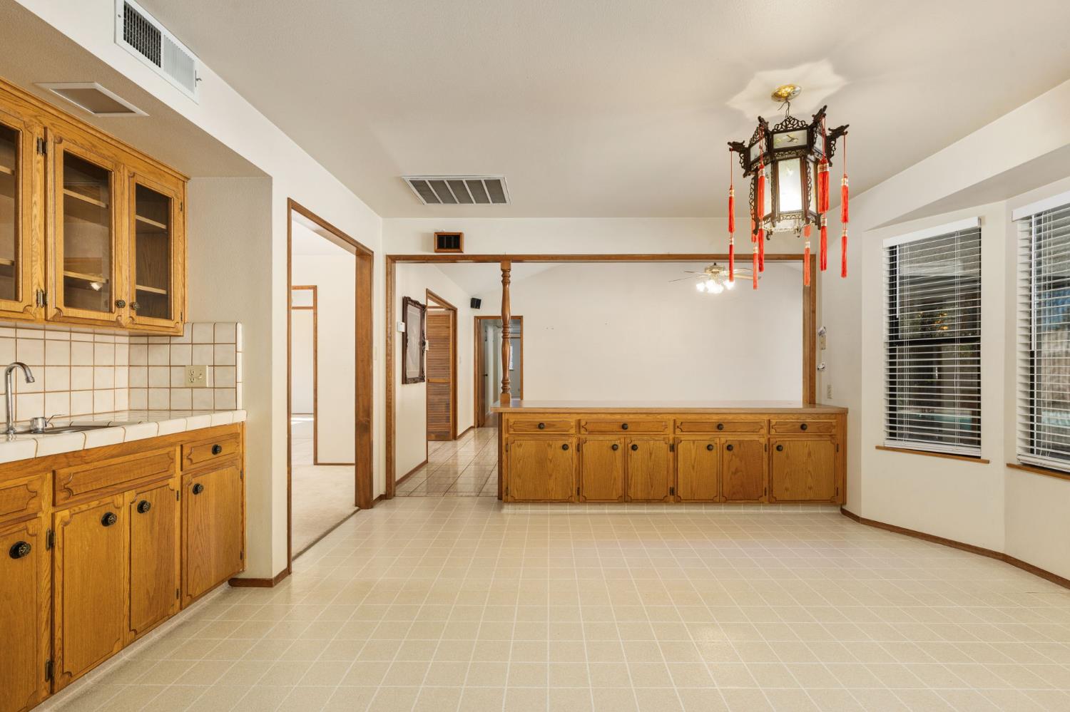 1544 E Jordan Ave, Fresno, CA 93720