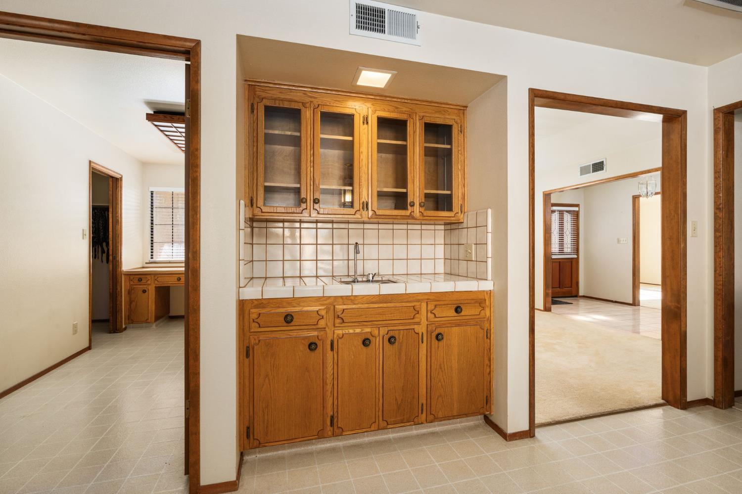 1544 E Jordan Ave, Fresno, CA 93720