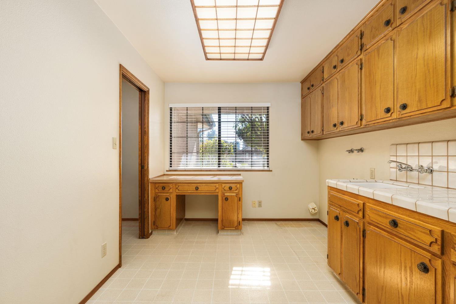 1544 E Jordan Ave, Fresno, CA 93720