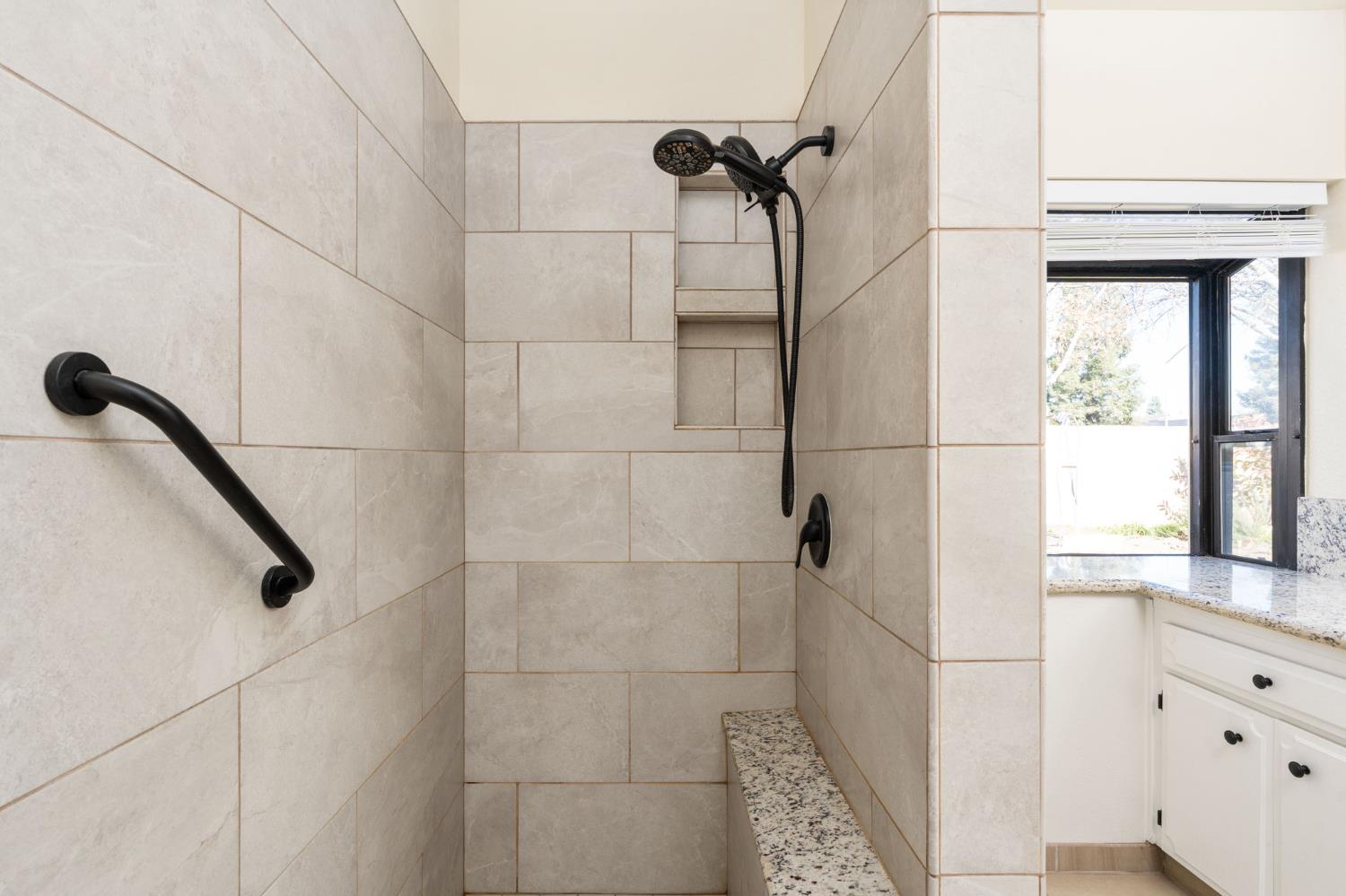 1544 E Jordan Ave, Fresno, CA 93720