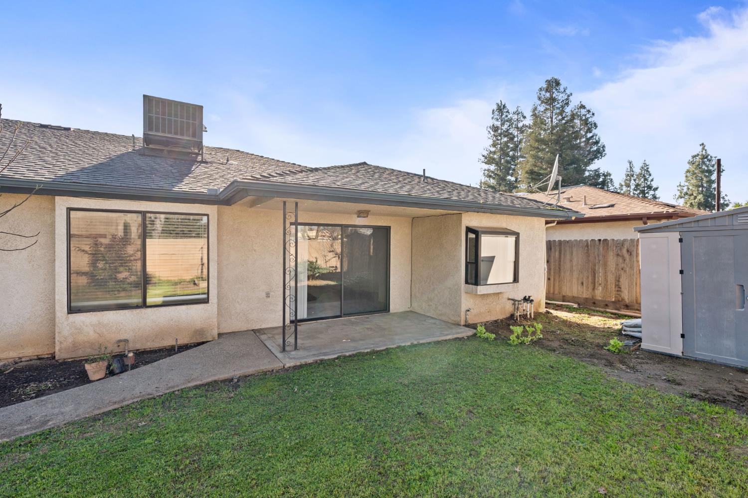 1544 E Jordan Ave, Fresno, CA 93720