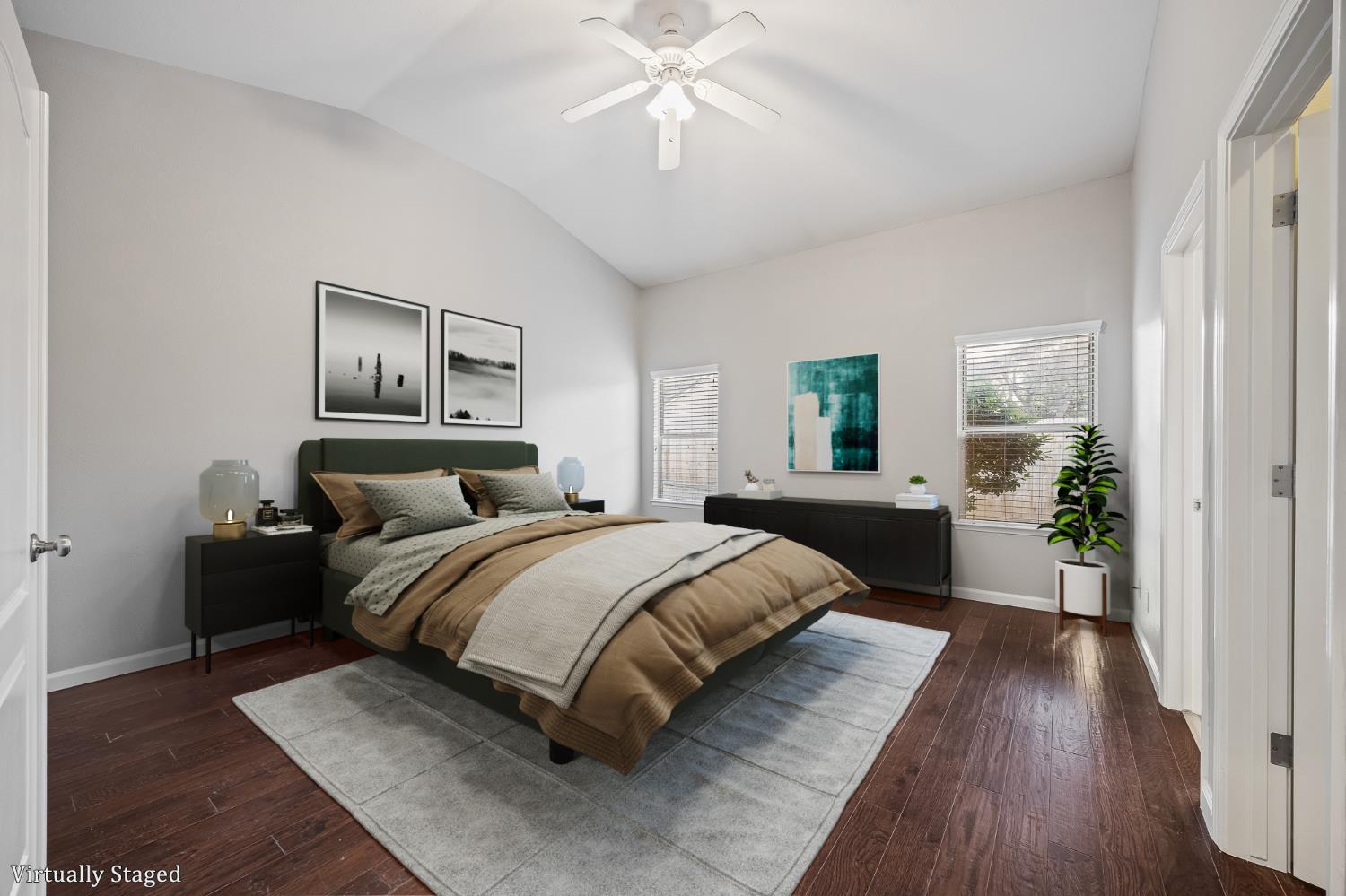 9786 N Backer Ave, Fresno, CA 93720