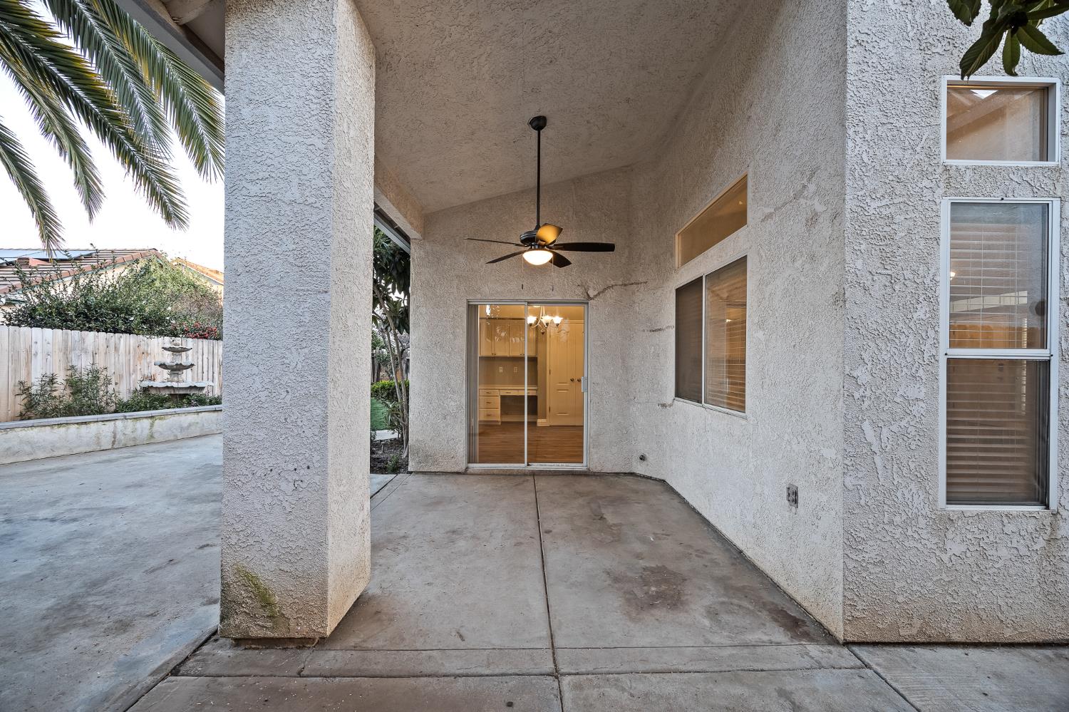 9786 N Backer Ave, Fresno, CA 93720