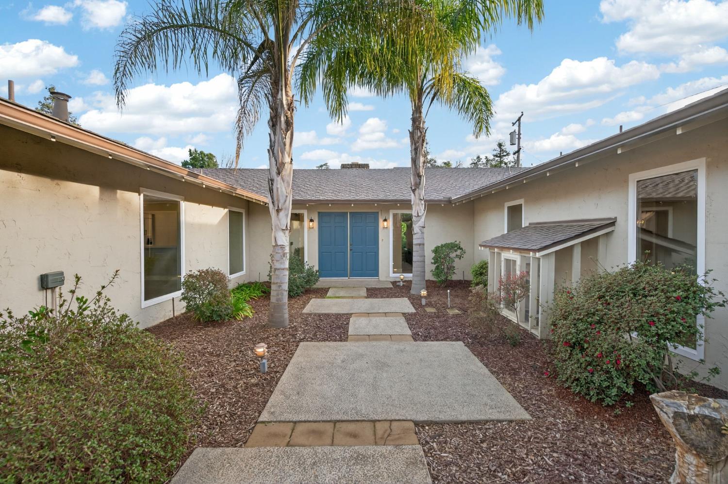 2805 W Spruce Ave, Fresno, CA 93711